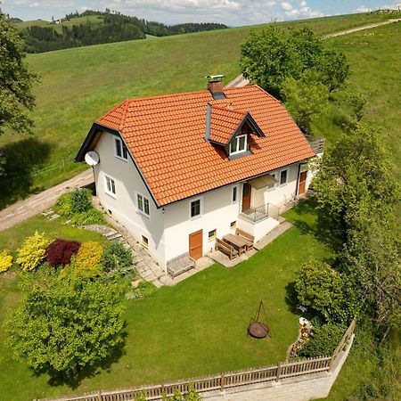 Ferienhaus Nuova Via Griffen Extérieur photo