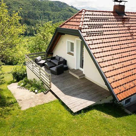 Ferienhaus Nuova Via Griffen Extérieur photo