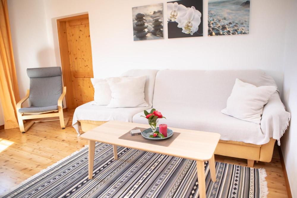 Ferienhaus Nuova Via Griffen Extérieur photo